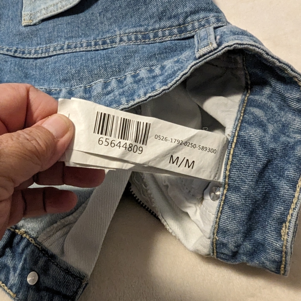 - Refuge Denim Mini Skirt. Different colours of denim. size a medium . - Picture 2 of 4